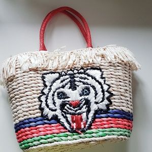Topshop Bags - NWT TOPSHOP LION RATAN TOTE Topshop Bags - NWT TOPSHOP LION RATAN TOTE